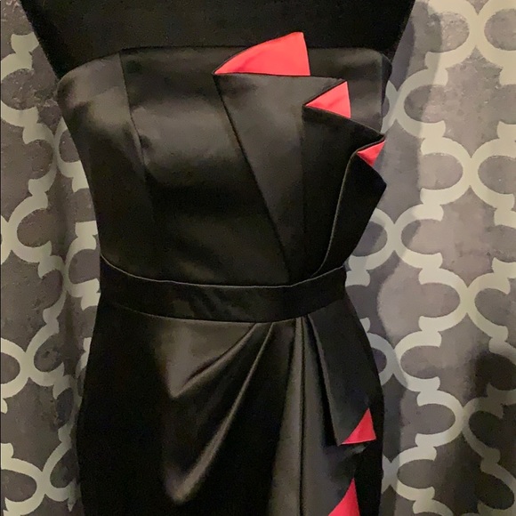 Black and magenta WHBM size 6 cocktail dress - Picture 3 of 4